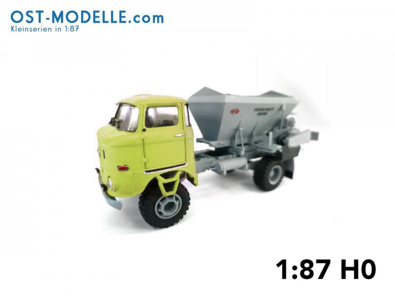 IFA W50LA ND mit Düngerstreuaufbau D035B beige-grau